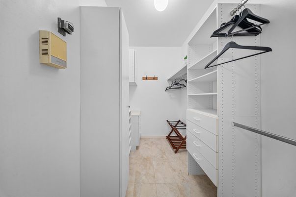 Interior, Walk-in Closets