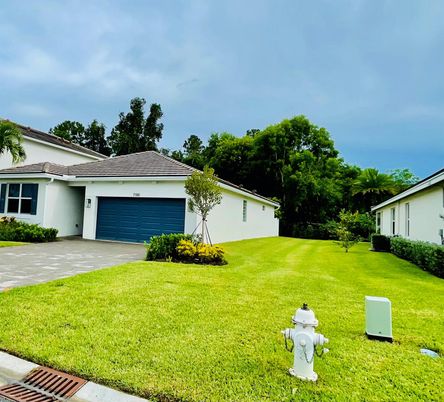 Attached, Backyard, Exterior, Facade, Ranch