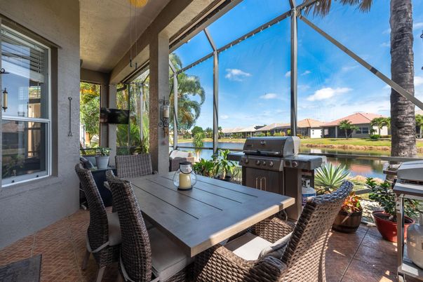 Dining room, Exterior, Glass Ceilings, Interior, Sun Room, Water