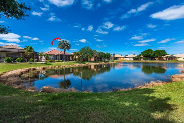 Exterior, Lake