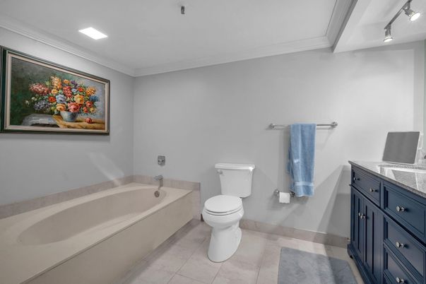 Bathroom, Interior, Recessed Lighting