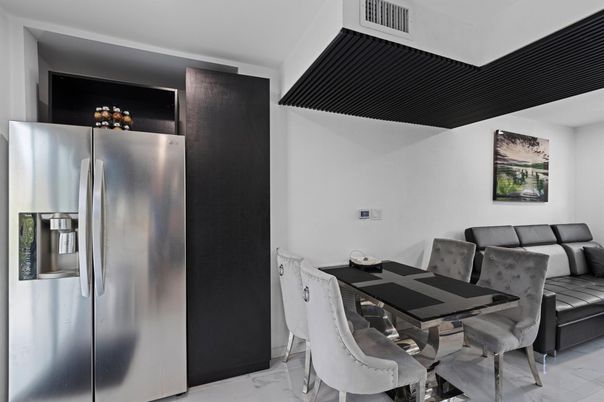 Dining room, Interior, Kitchen, Marble, Stainless Steel Appliances