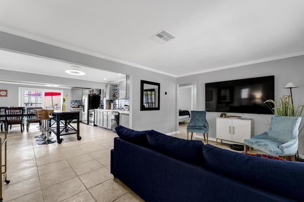 Dining room, Interior, Kitchen, Living room, Recessed Lighting