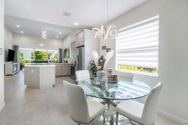 Dining room, Interior, Kitchen, Pendant Lights, Recessed Lighting, Stainless Steel Appliances