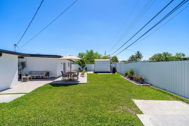 Backyard, Exterior