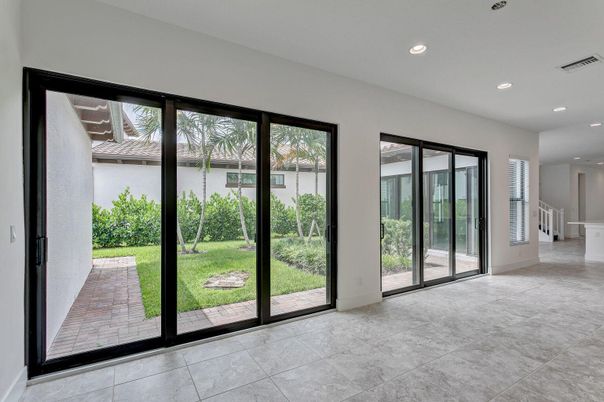 Empty room, Interior, Recessed Lighting