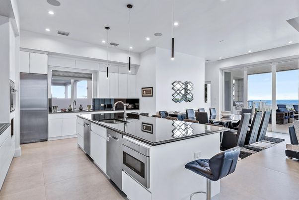 Dining room, Interior, Kitchen, Pendant Lights, Recessed Lighting, Stainless Steel Appliances, Water
