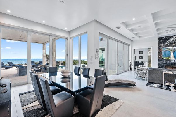 Dining room, Interior, Living room, Recessed Lighting, Water