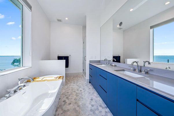 Bathroom, Dual Sink Vanities, Interior, Recessed Lighting, Water