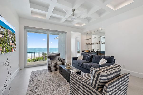 Interior, Living room, Recessed Lighting, Water