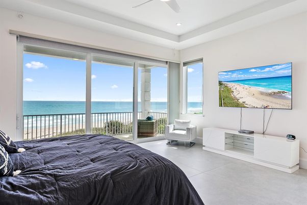 Bedroom, Interior, Recessed Lighting, Water