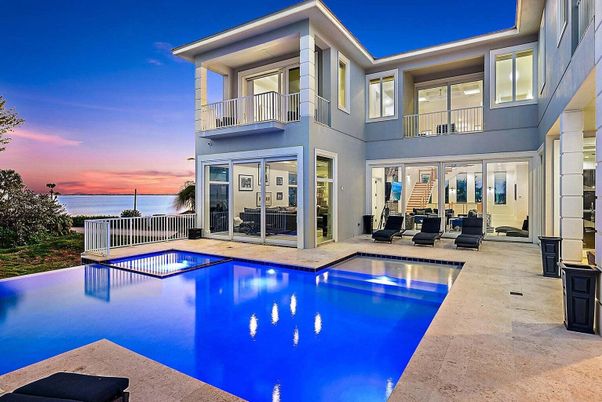 Exterior, Pool, Water