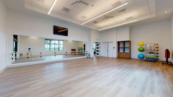 Fitness Equipment, Interior, Recessed Lighting, Wood Texture Flooring