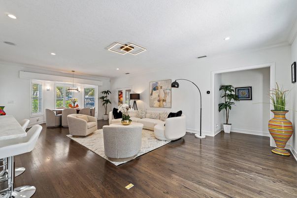 Dining room, Interior, Living room, Pendant Lights, Recessed Lighting, Wood Texture Flooring
