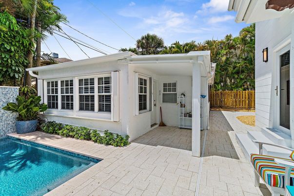 Exterior, Pool