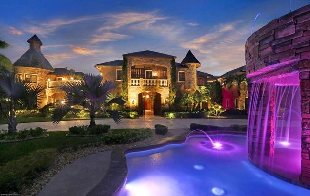 Exterior, Facade, Pool, French Provincial