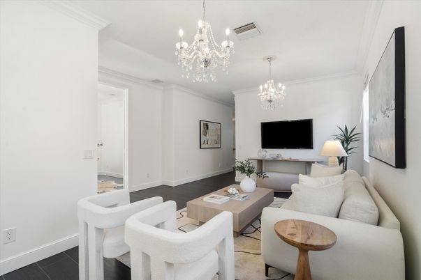 Chandelier, Interior, Living room