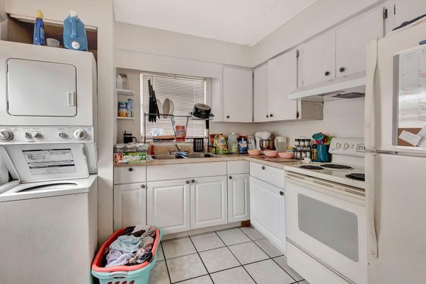 Interior, Kitchen, Utility Closets, Washer