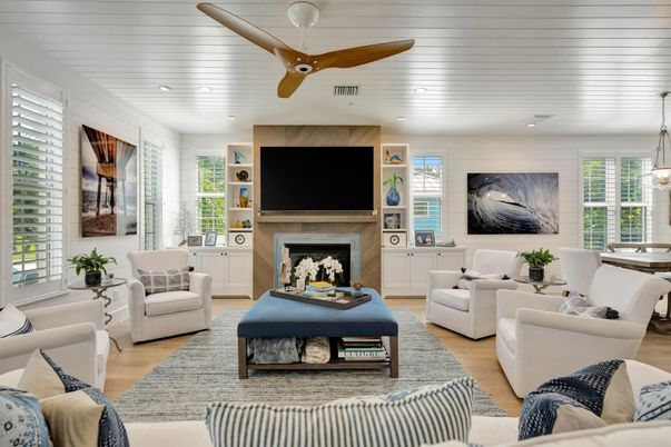 Dining room, Fireplace, Interior, Living room, Pendant Lights, Recessed Lighting, Wood Texture Flooring
