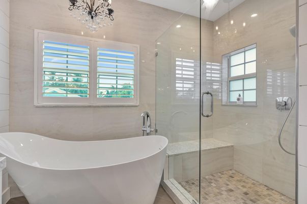 Bathroom, Free Standing Baths, Glass Shower, Interior, Recessed Lighting