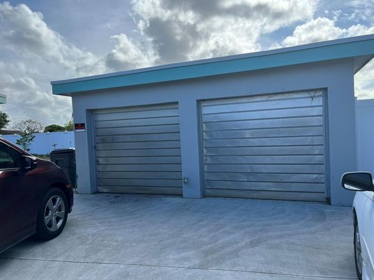 Detached Garage, Exterior