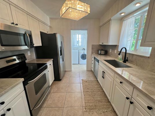 Chandelier, Interior, Kitchen, Recessed Lighting, Washer