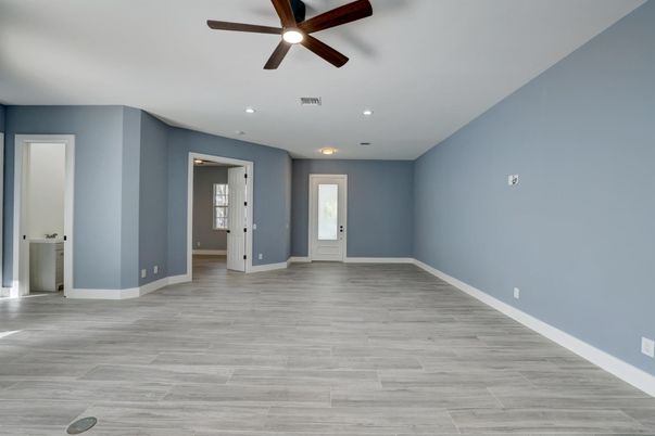Empty room, Interior, Recessed Lighting, Wood Texture Flooring