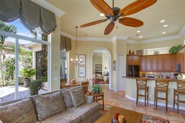 Chandelier, Interior, Kitchen, Living room, Pendant Lights, Recessed Lighting, Wood Texture Flooring