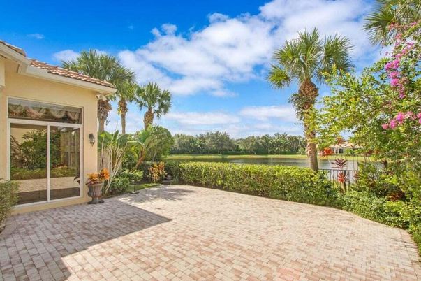 Backyard, Exterior, Water