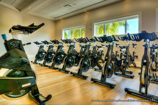 Fitness Equipment, Interior, Recessed Lighting, Wood Texture Flooring