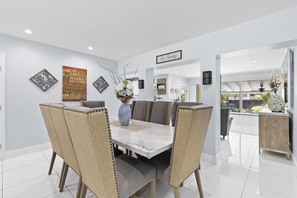 Dining room, Interior, Kitchen, Recessed Lighting