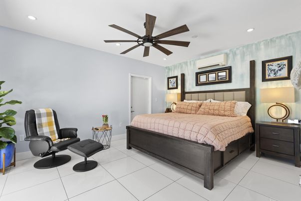 Bedroom, Interior, Recessed Lighting