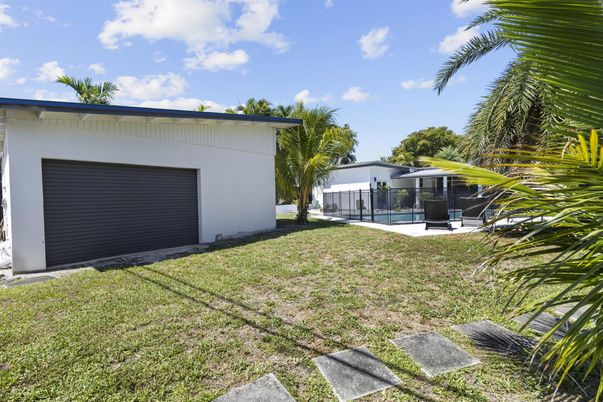 Backyard, Detached Garage, Exterior