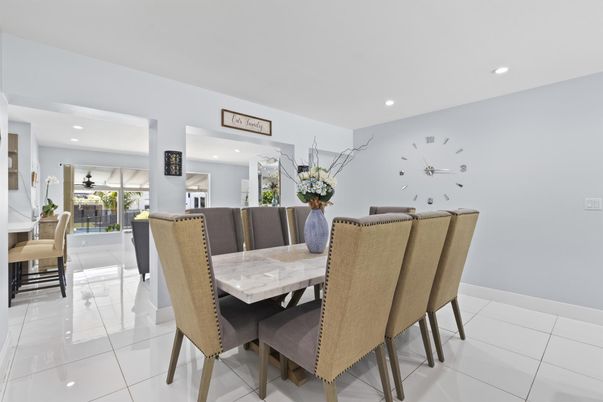 Dining room, Fireplace, Interior, Recessed Lighting