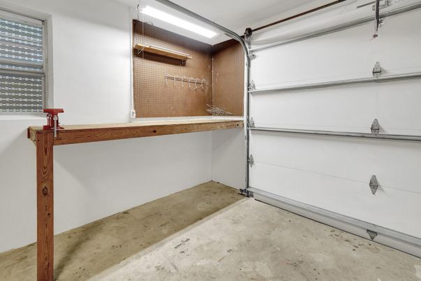 Garage, Interior