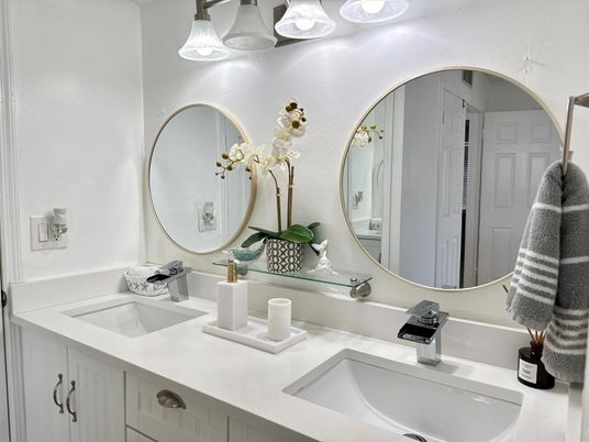 Bathroom, Dual Sink Vanities, Interior