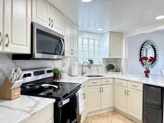 Interior, Kitchen, Recessed Lighting