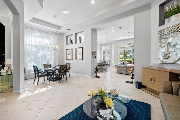 Chandelier, Dining room, Interior, Living room, Pendant Lights, Recessed Lighting