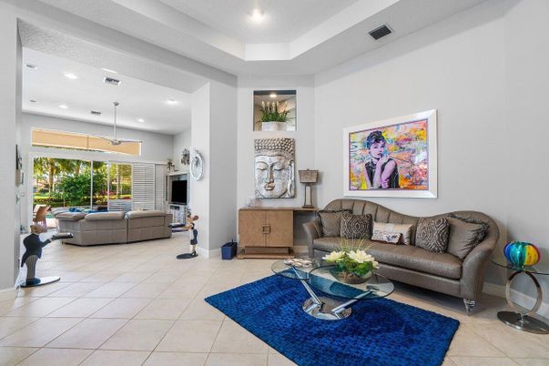 Interior, Living room, Pendant Lights, Recessed Lighting