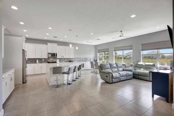 Dining room, Interior, Kitchen, Living room, Pendant Lights, Recessed Lighting, Stainless Steel Appliances