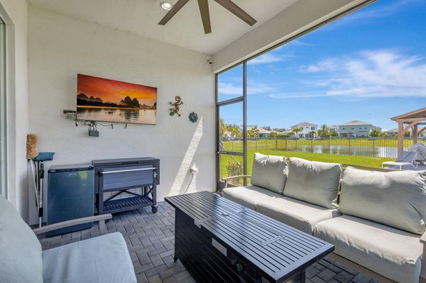 Interior, Living room, Sun Room, Water