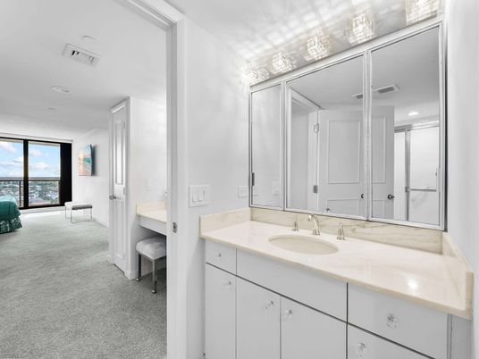 Bathroom, Interior, Recessed Lighting