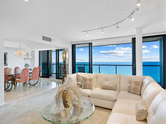 Chandelier, Dining room, Interior, Living room, Water