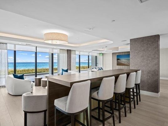 Chandelier, Dining room, Interior, Living room, Recessed Lighting, Water, Wood Texture Flooring