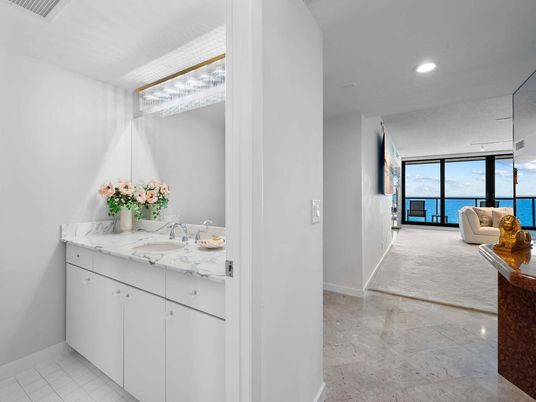 Bathroom, Interior, Recessed Lighting, Water