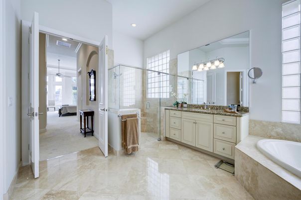 Bathroom, Dual Sink Vanities, Interior, Recessed Lighting
