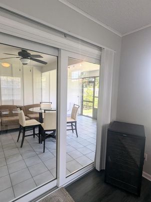 Dining room, Interior