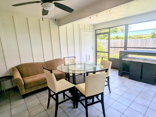 Dining room, Interior, Recessed Lighting