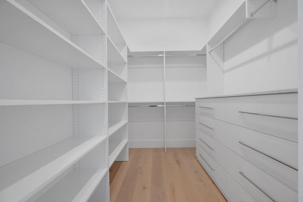 Interior, Walk-in Closets, Wood Texture Flooring