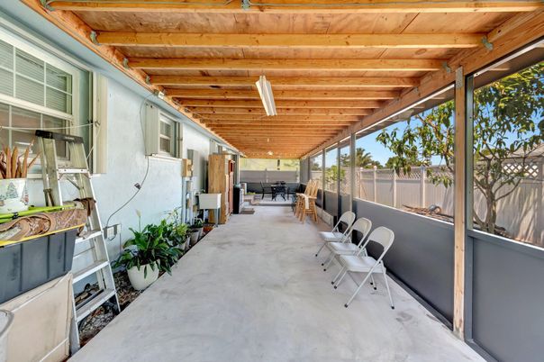 Interior, Sun Room, Wooden Beams